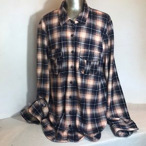 “EDEN & OLIVIA” Navy Plaid Ladies Blouse .